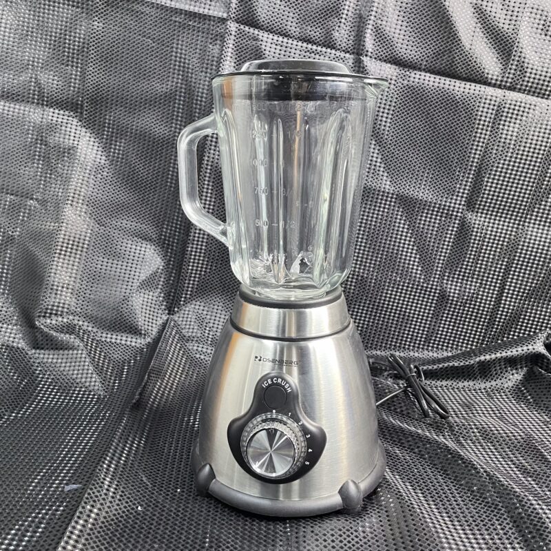 Blender avec pot a épice